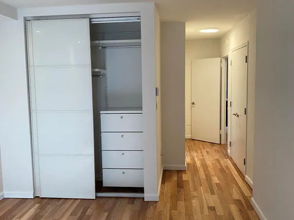 347 West 57th Street image 7 of 33