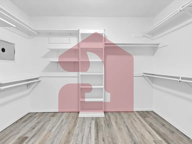 4045 Thunderbird Dr — Photo 13