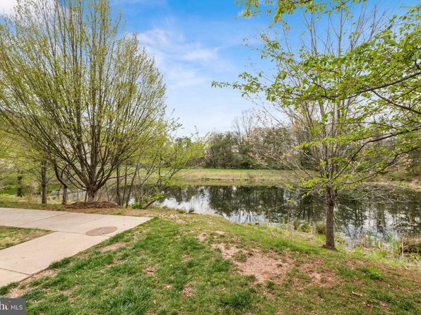 7101 Little Thames Dr, Gainesville, VA 20155
