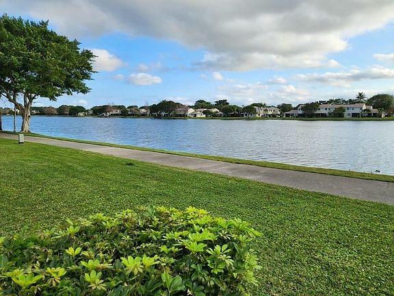 4th image of 5336 Jog Lane