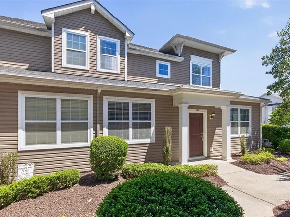 2628 Leytonstone Dr #352, Chesapeake, VA 23321
