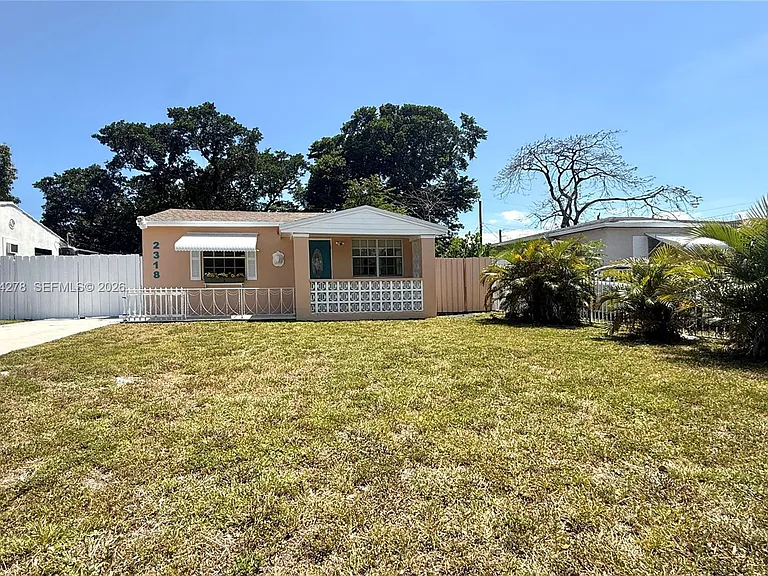 2318 Dewey St — Photo 28