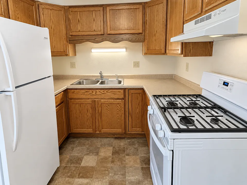 377 Clark St #4