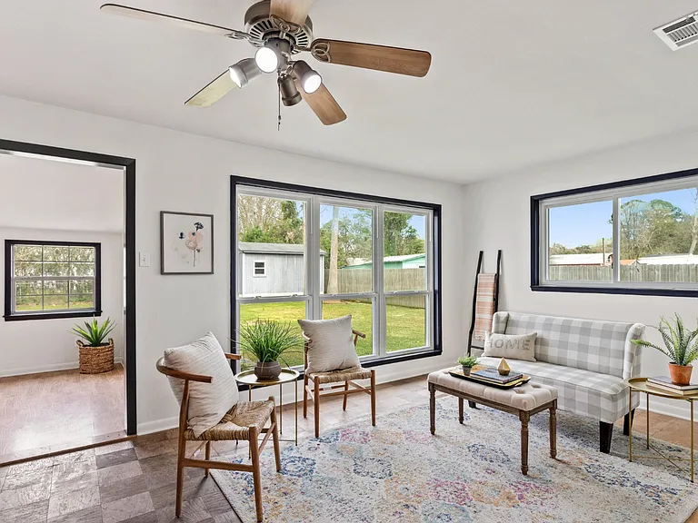 165 Antigua Dr — Photo 2