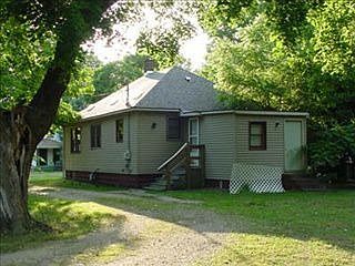 1st image of 403 N Lakeview Ave