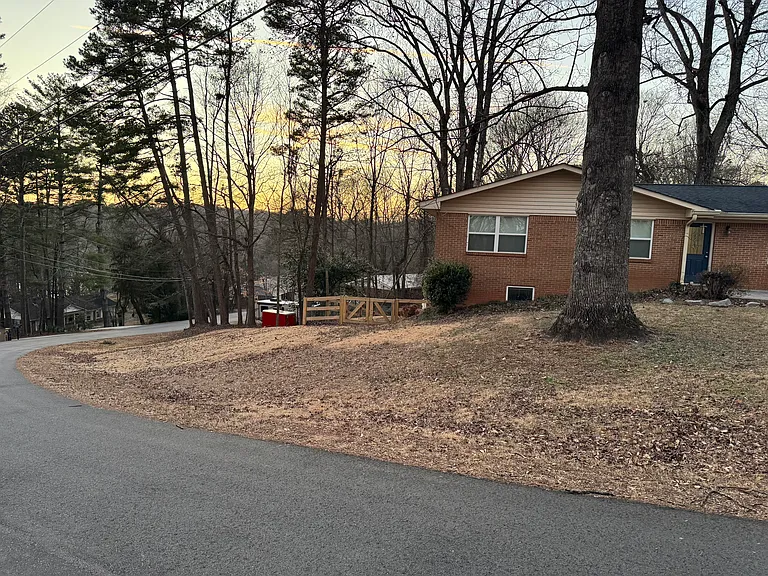 2760 Wayman Dr — Photo 4