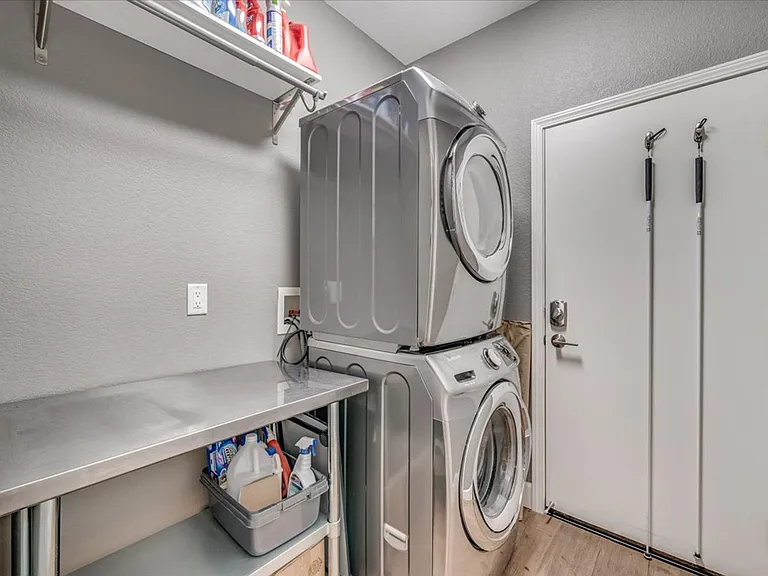 10562 Thistle Berry Ct — Photo 35
