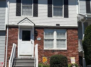 35 Dayna Ct, Perth Amboy, NJ 08861