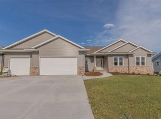 515 Prairie Hill Dr, Atkins, IA