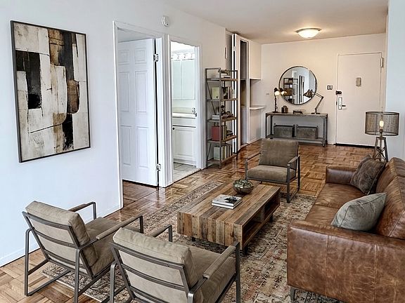 4th image of 300 E 40th St APT 30F