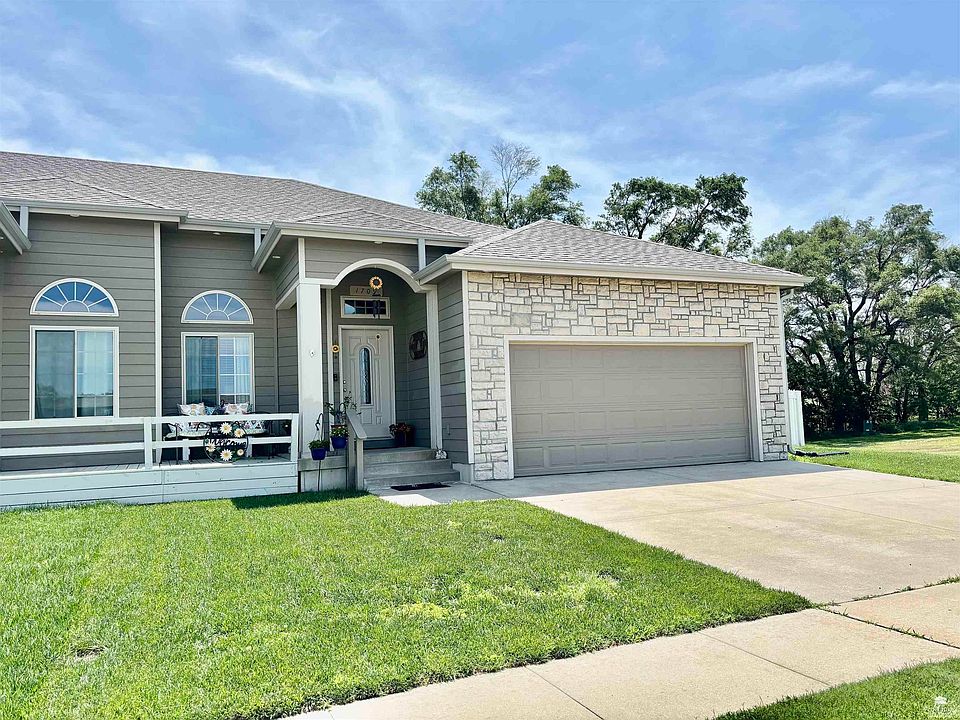1st image of 1709 Broadfoot Dr