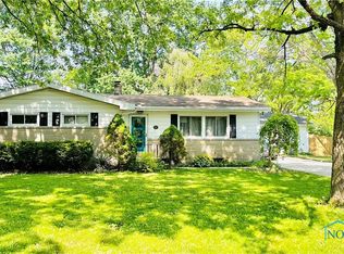 1119 Buchman Rd, Fremont, OH 43420