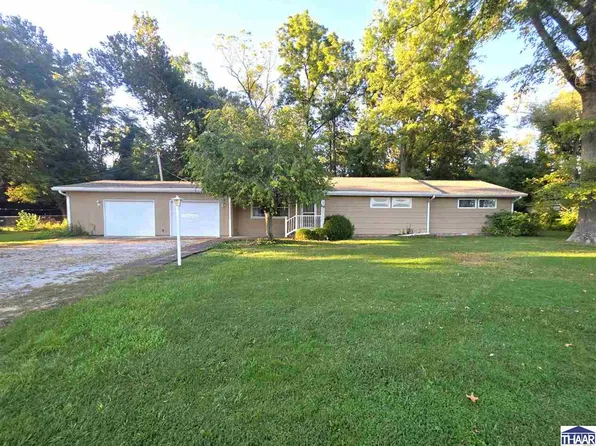 6408 E Woodsmall Dr, Terre Haute, IN 47802