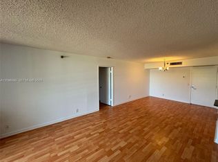 3300 NE 191st St APT 410, Aventura, FL 33180