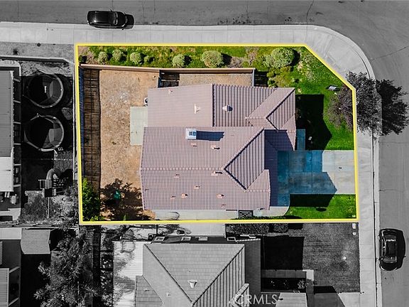 5th image of 88 Ivory Ave