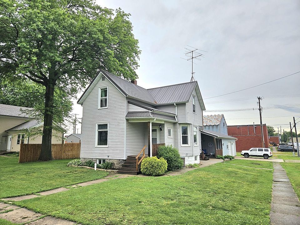 1st image of 610 3rd St