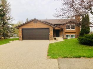 3800 Riverton Ave, Eagan, MN 55122