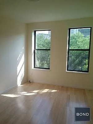 Rented by Bond New York | media 31