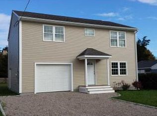 37 Spruce Rd, South Kingstown, RI 02879