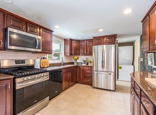 42 Hazelmoor Rd, South Yarmouth, MA 02664