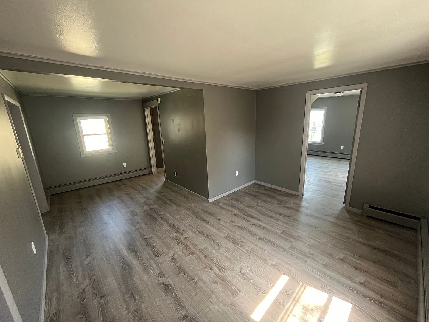 12 Cypress — Photo 2