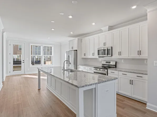 759 Park Ridge Dr, Crozet, VA 22932