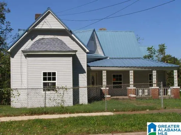 114 Coffee St E, Talladega, AL 35160