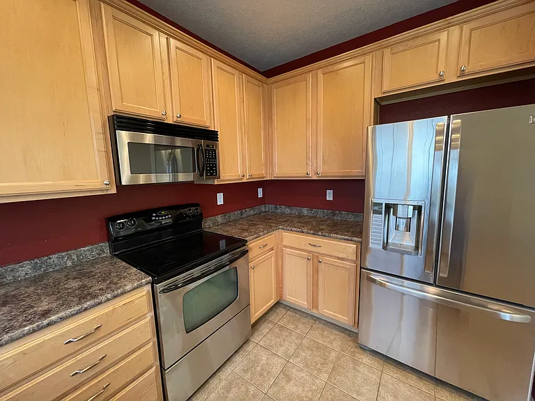 13042 Grant Cir E — Photo 2