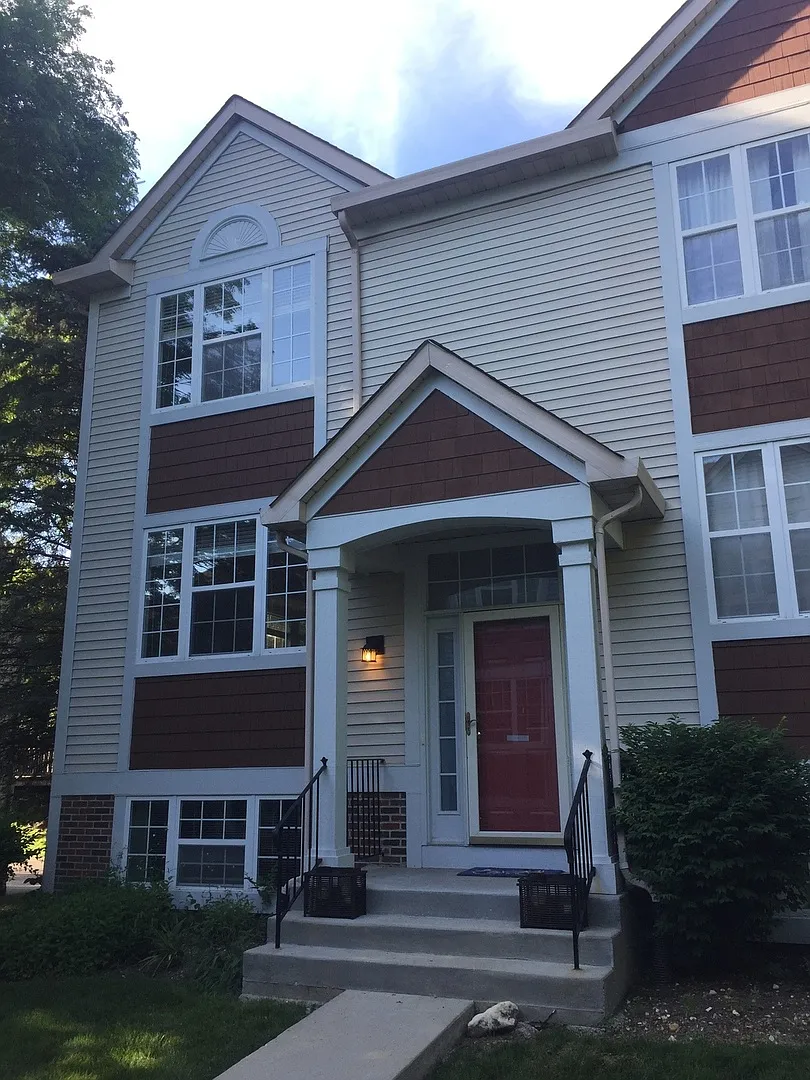 1609 Orchard Ct photo 1