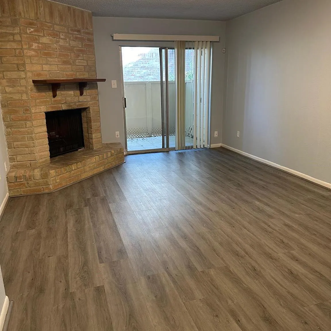 2 bed, 2.0 bath, 1043 sqft, $1,200 — Photo 3