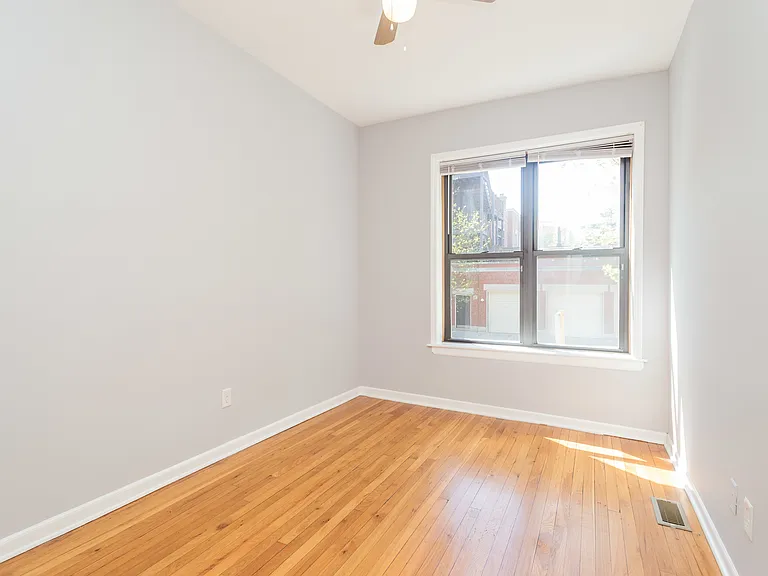 1110 W Dickens Ave #1 — Photo 5