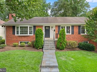 6754 26th St N, Arlington, VA 22213