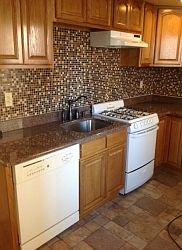 5th image of 2214 W Oakdale St