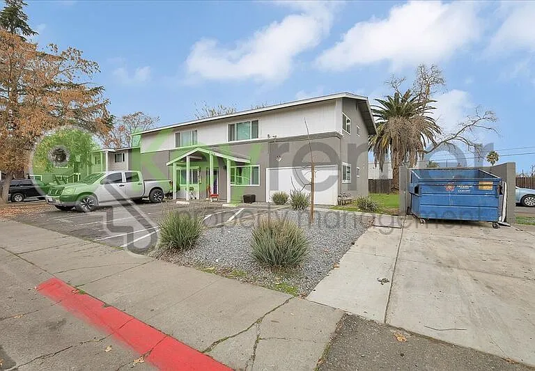 5720 Falconer Way #B — Photo 16