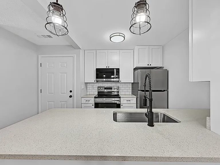 Springview Apartments — Photo 13