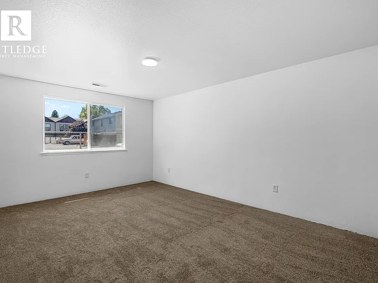 164 S Haskell St — Photo 13
