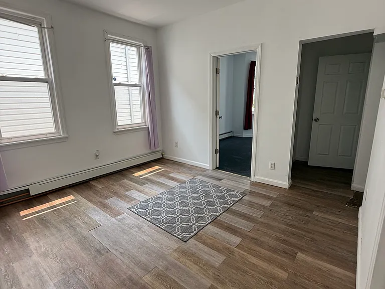 537 S Park St #2 — Photo 6