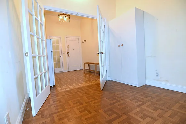 Rented by Manhattan Spaces | media 13