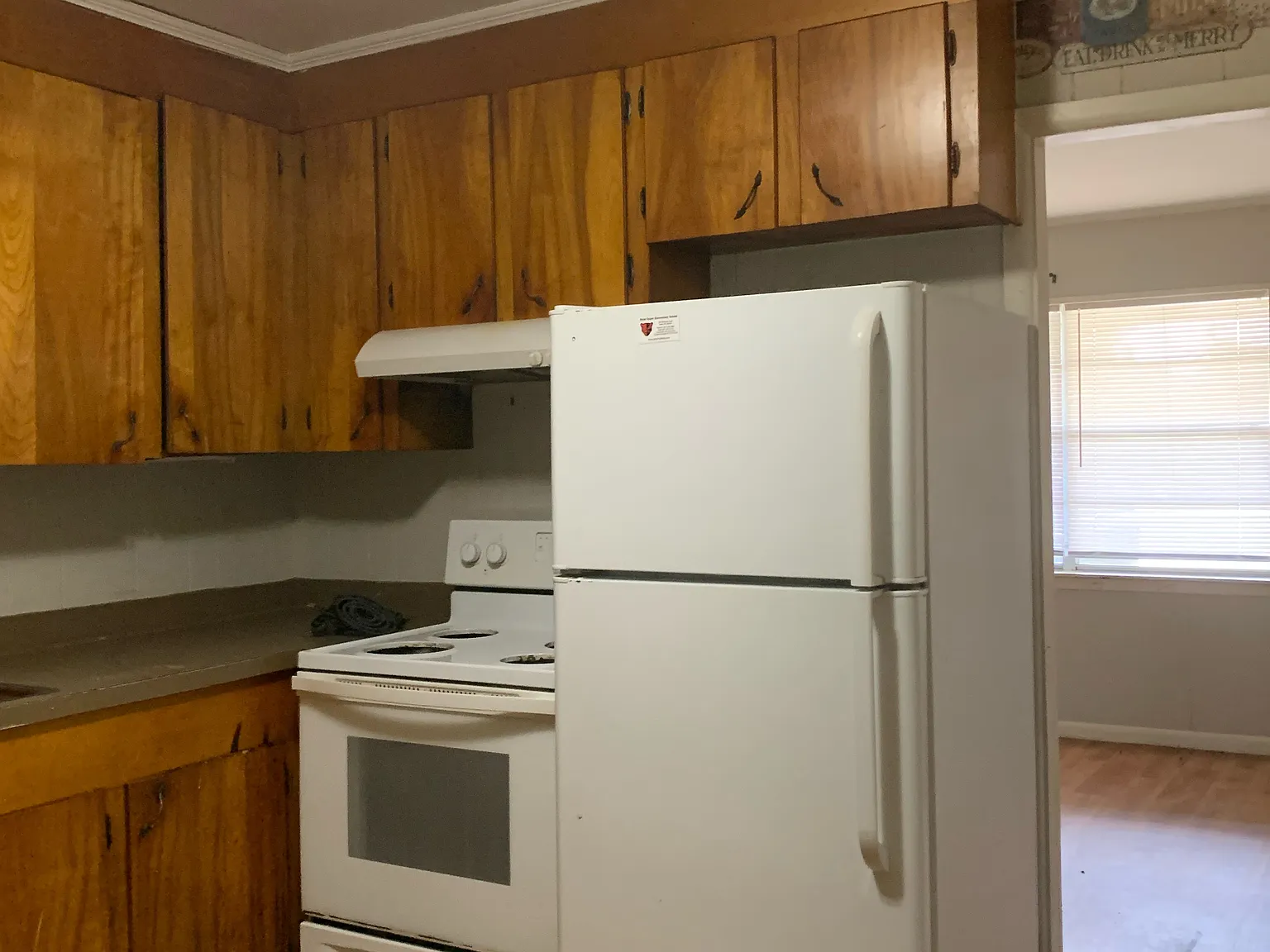 330 Boxtel Street — Photo 1