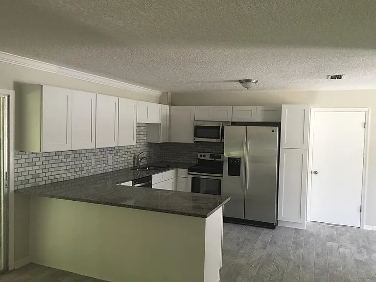 14018 Inlet Dr — Photo 4