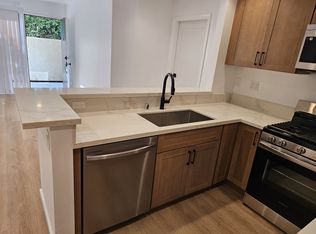 18804 Mandan St APT 807, Santa Clarita, CA 91351