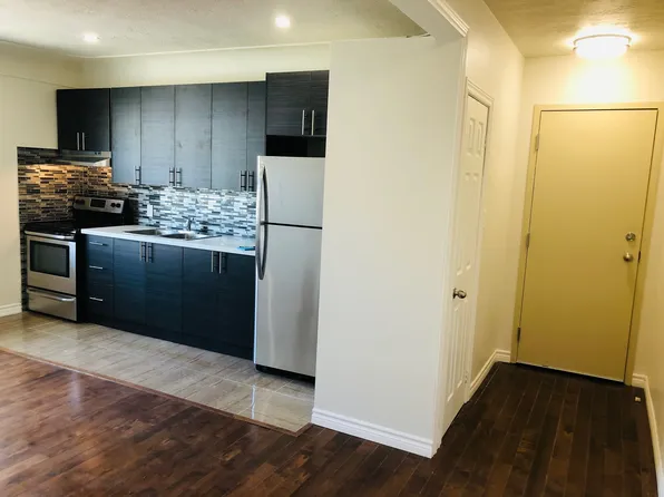 1124 Main St W, Hamilton, ON