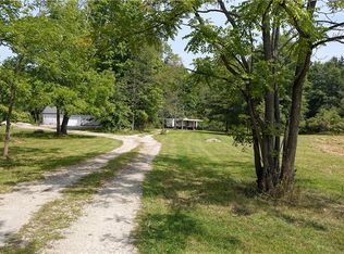 10792 Bloom Rd, Garrettsville, OH 44231