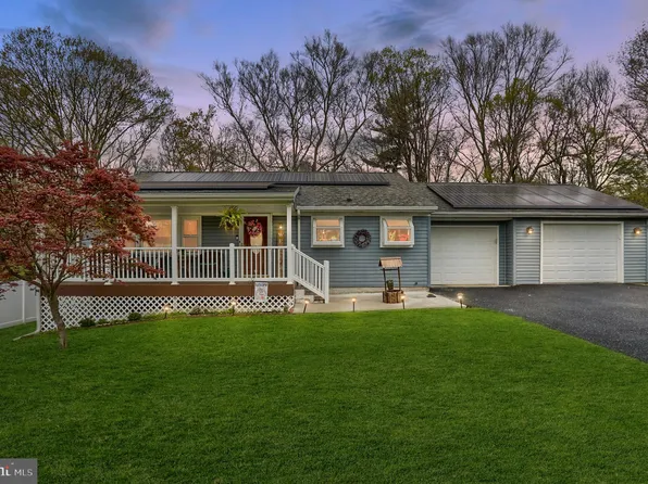 957 Sunnyside Rd, Hummelstown, PA 17036