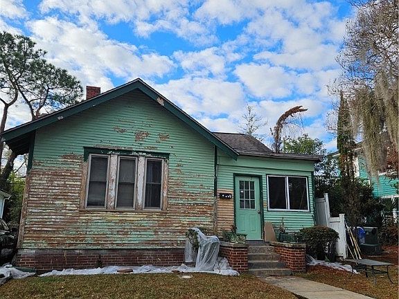 2nd image of 645 E 40th Street