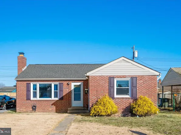 809 Shawnee Dr, Frederick, MD 21701