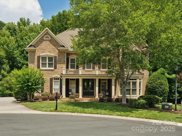 2103 Lytton Ln, Matthews, NC 28104