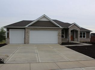 20930 S Lakewoods Ln, Shorewood, IL