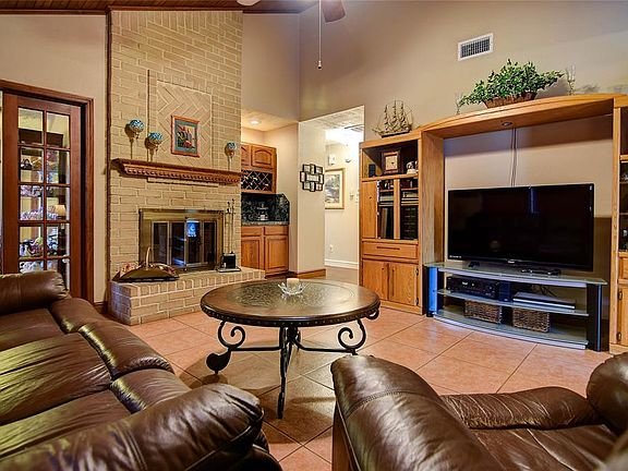 4th image of 15219 Bedford Glen Dr