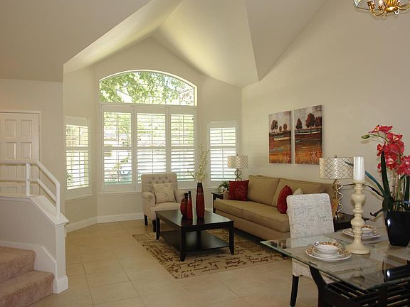 3rd image of 104 Yasui Ct